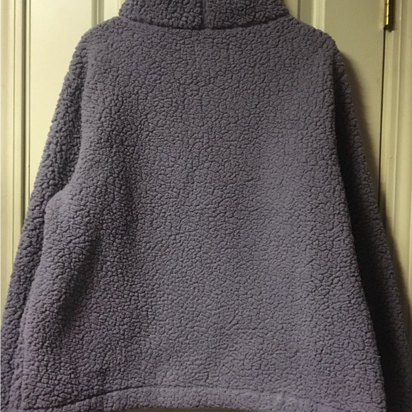 Champion
Women’s
Purple Sweatshirt
Size XL
Sherpa
Pull Over
Warm & Cozy - Picture 8 of 10